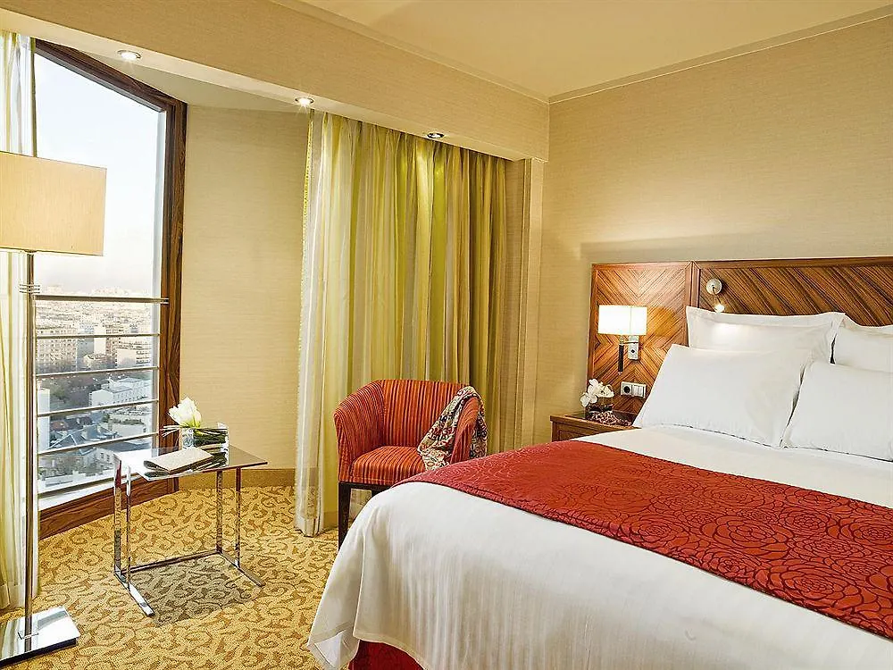 Paris Marriott Rive Gauche Hotel & Conference Center 4*,